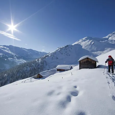 Apartment Beautiful In Zillertal *