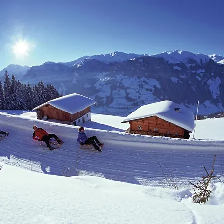 Apartment Beautiful In Zillertal *
