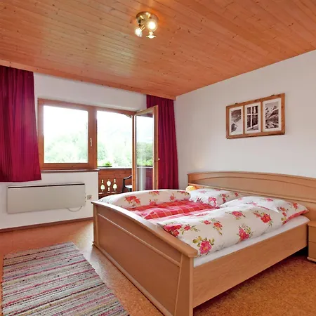 Apartment Beautiful In Zillertal *