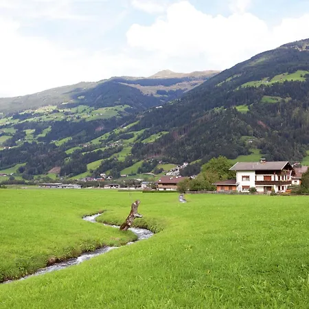 Apartment Beautiful In Zillertal